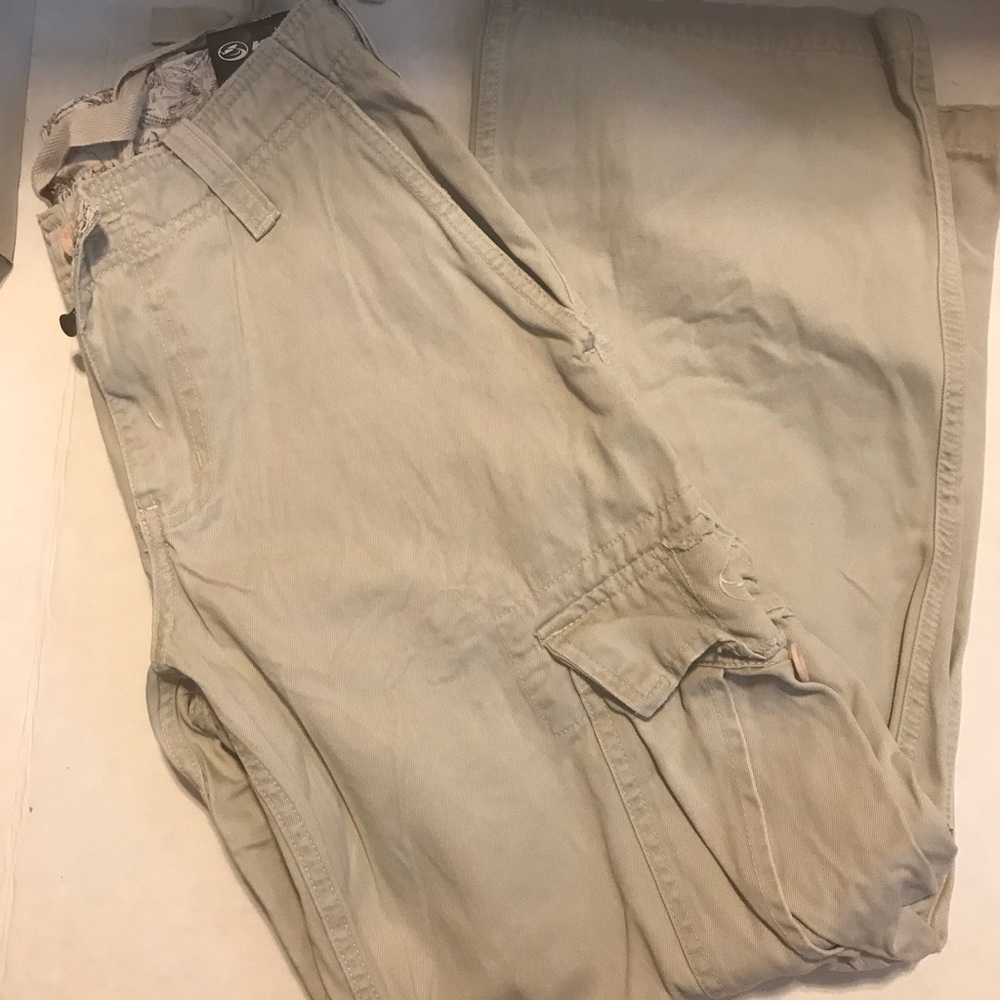 Brand new Kirra men’s cargo pants beige